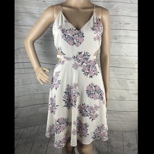 Sienna Sky Cut Out Dress 🌺 Floral